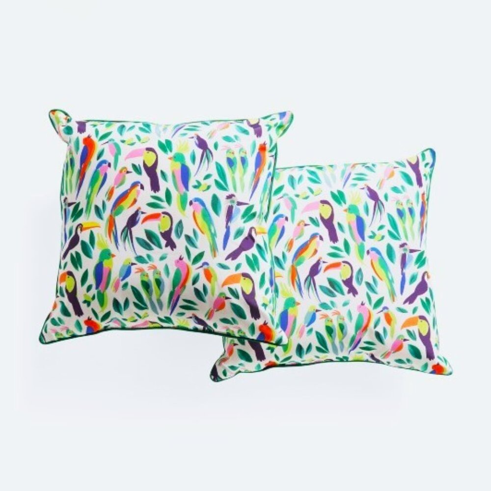 Tommy Bahama 2 x Indoor Outdoor Pillows 18"x18" Tropical Birds Parrots Paradise
